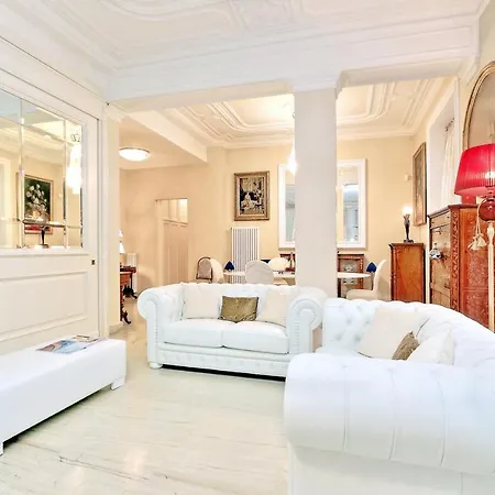 Luxury To Spanish Steps *
