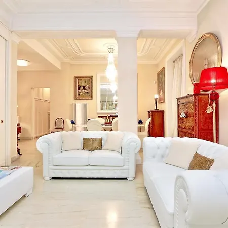 Luxury To Spanish Steps רומא